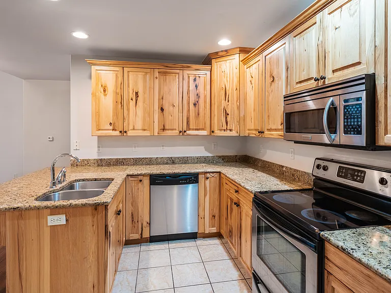 396 N Juniper Bay Rd — Photo 10