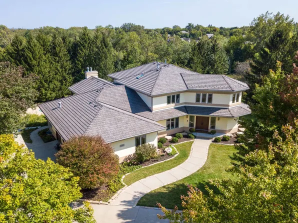 5141 Bridlewood Ct, Long Grove, IL 60047