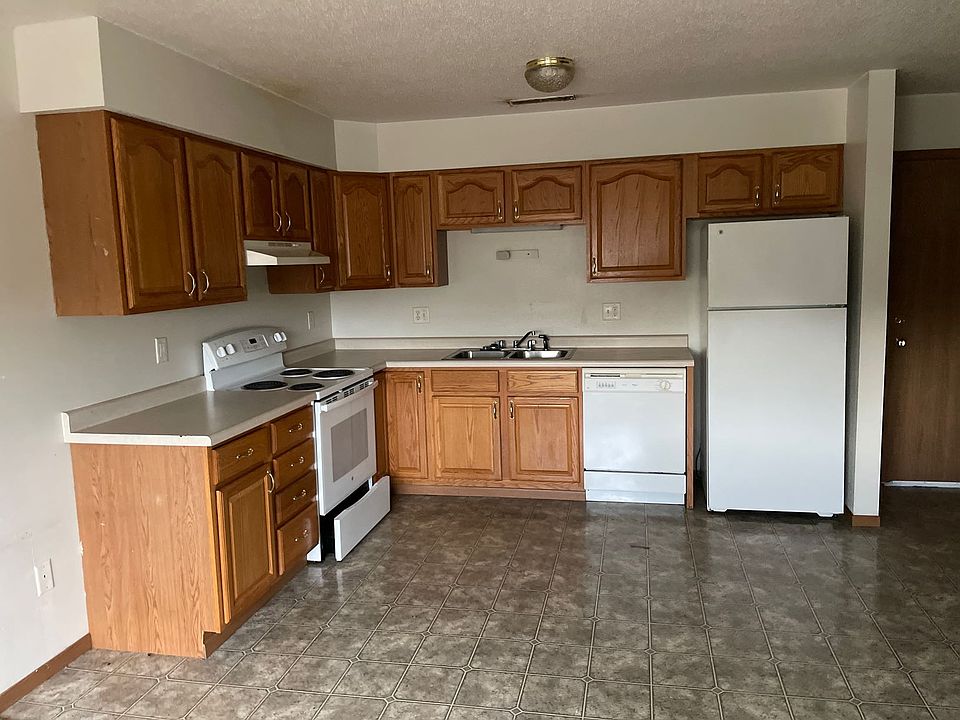 1st image of 310 Scott Ct APT 3