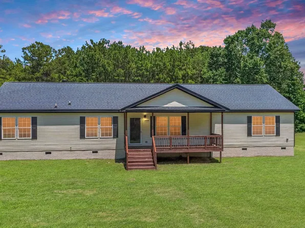 1565 Dowey Cir, Lugoff, SC 29078