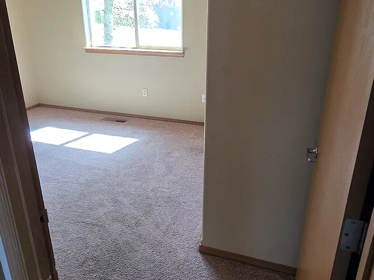 113 NE Timberlake St — Photo 4