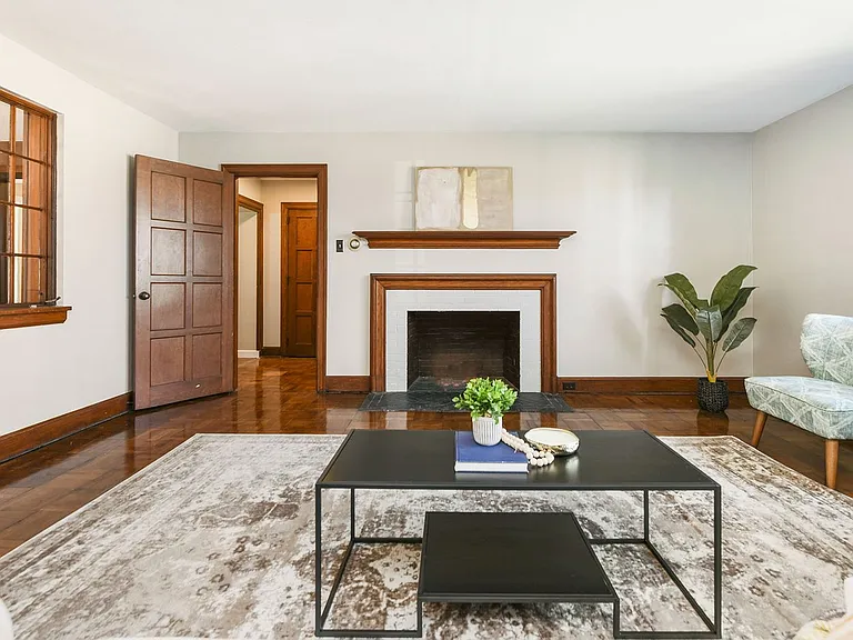 303 E. 10th Avenue — Photo 11