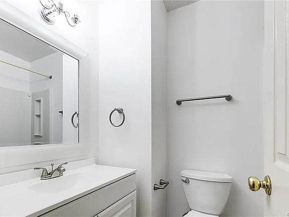 2nd image of 2274 High Bush Cir