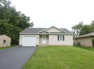 8922 Woody Trl, Wonder Lake, IL