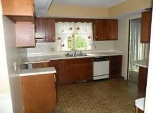 2039 Rock Way, Lansing, MI 48910