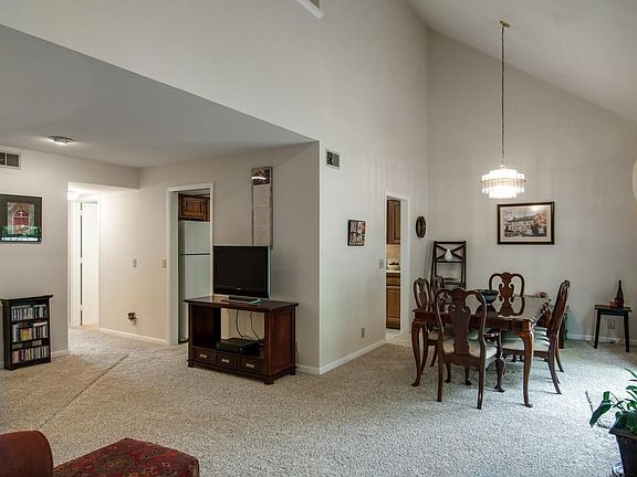 5th image of 503 Belle Pointe Ct