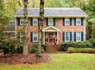 8980 Par Dr, Douglasville, GA 30134