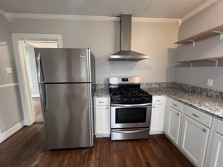 912 General Mouton Ave — Photo 8