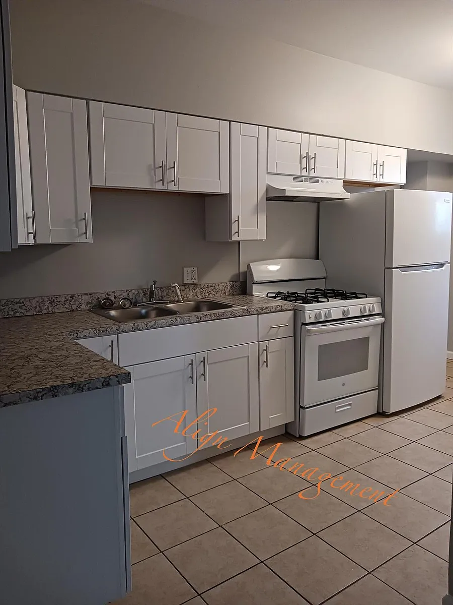 Building Photo - 5841 Cabanne Ave #J