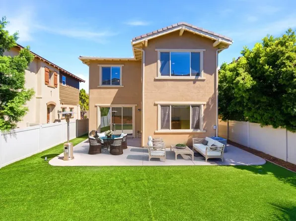 1267 Via Candelas, Oceanside, CA 92056