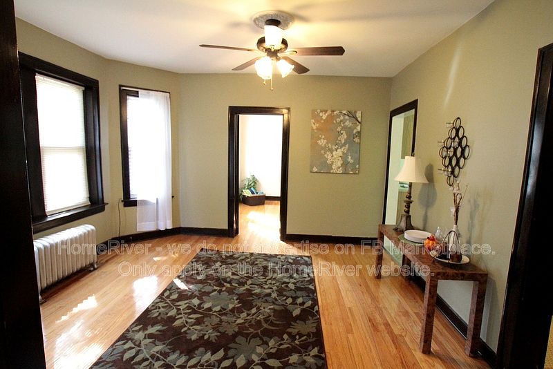 1st image of 10924 S Vernon Ave #3N