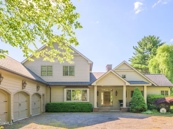 36 Yale Hill Rd, Stockbridge, MA 01262