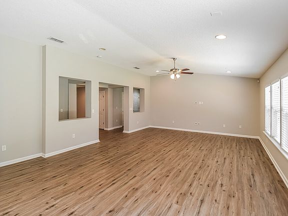 5th image of 12601 Wooded Bluff Ct
