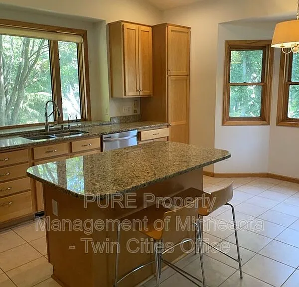 8636 Pheasant Run Rd — Photo 5