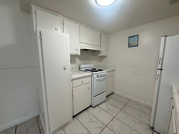 2nd image of 3811 Hazelwood St APT 3