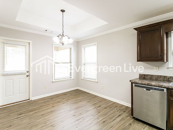 3rd image of 1824 Mimosa Gardens Dr