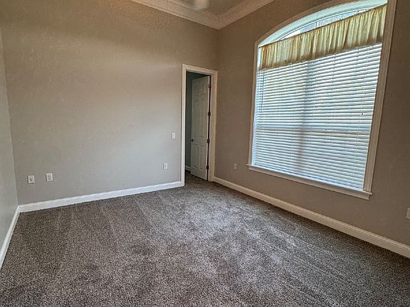 5th image of 2580 Heather Oaks Ct