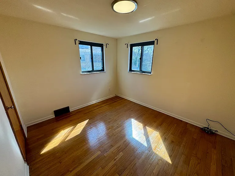 229-231 Marylea Avenue (LO) — Photo 29