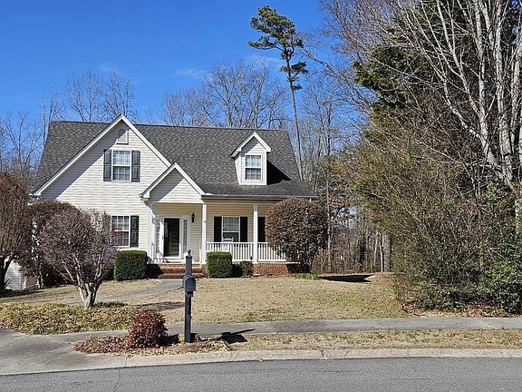 2nd image of 212 Webb Ln NE