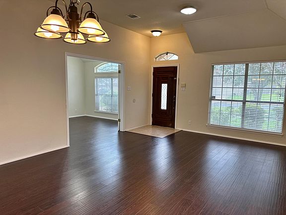 4th image of 2302 Emmett Pkwy