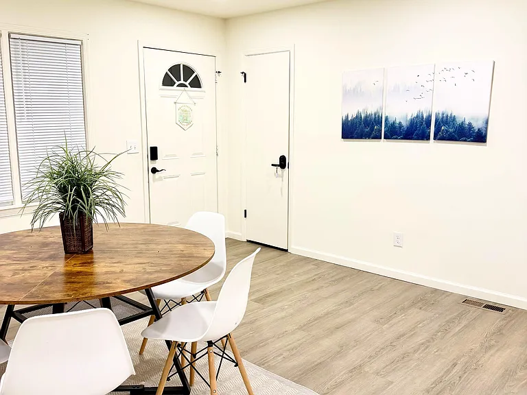 Long Dr SW — Photo 9