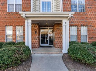 623 Ives Ct, Chapel Hill, NC 27514