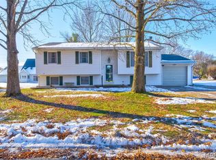 171 Willowood Rd, Litchfield, IL 62056
