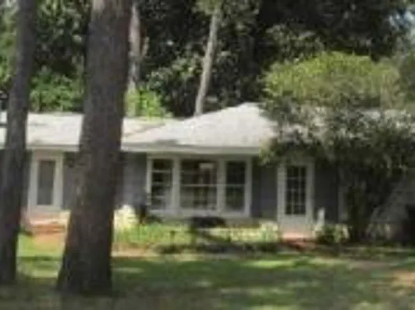 304 Meadowbrook Dr, Nacogdoches, TX 75964