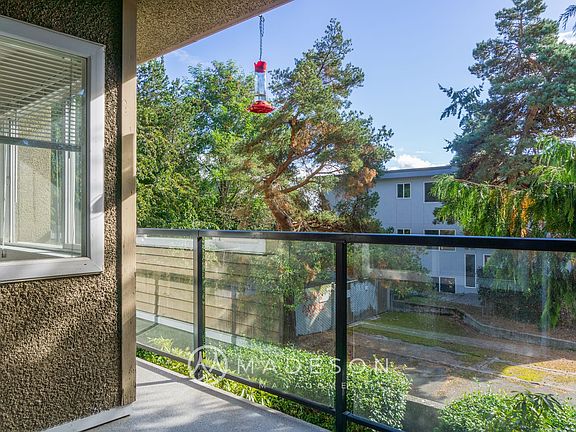 3rd image of 6736 24th Ave NW APT 101