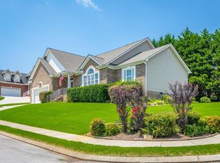 9699 Salisbury Ln, Ooltewah, TN 37363