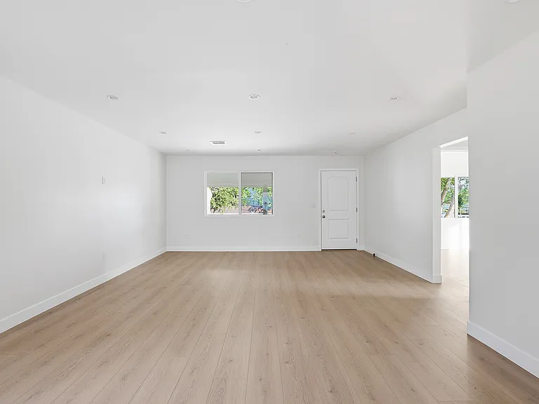 13689 Garber St — Photo 3