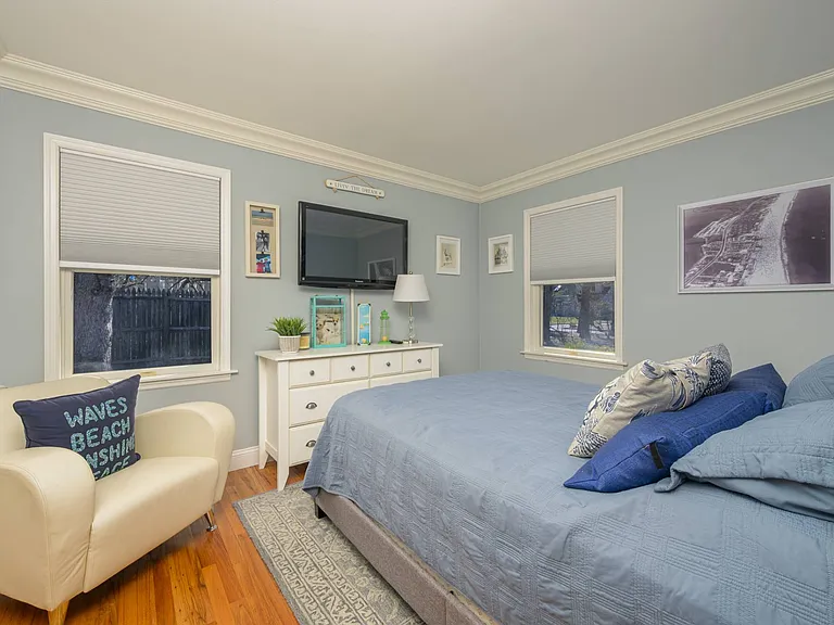 14 Sandalwood Ct — Photo 12