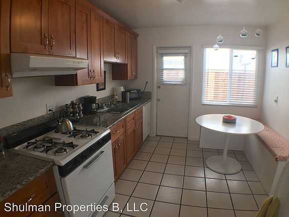 4th image of 4420 Mississippi St