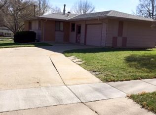 7431 Starr St, Lincoln, NE 68505
