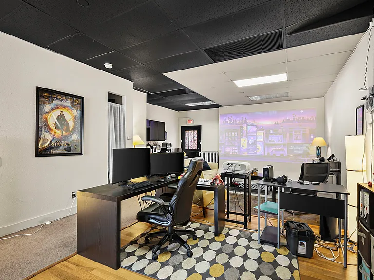 2611 University Ave #W — Photo 10