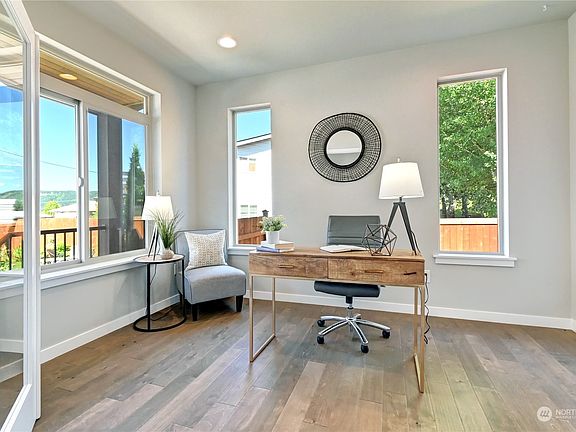 5th image of 16310 1st Avenue NE