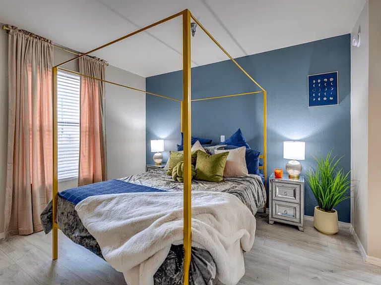 The Lodge Apartments — Photo 6