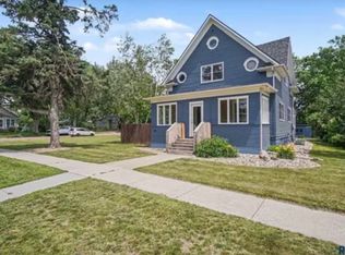 618 N Lincoln Ave, Madison, SD 57042