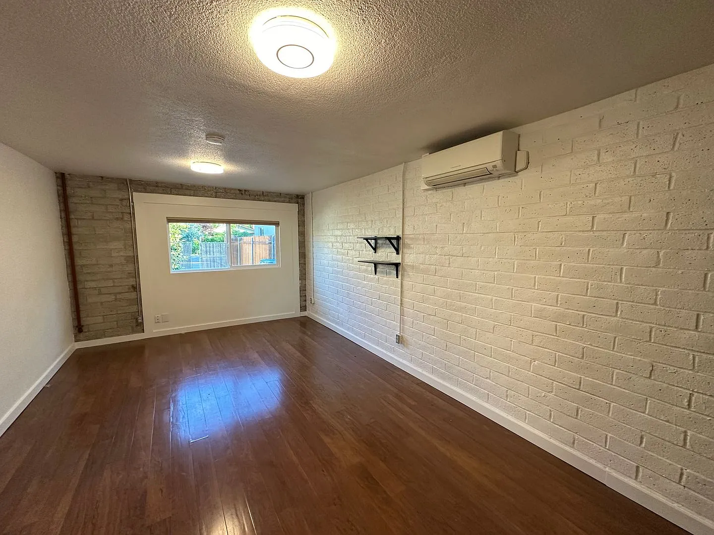 1565 1/2 Alabama Ave - West Sacramento 95691 — Photo 4