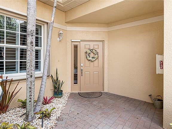2nd image of 6100 Jonathans Bay Cir APT 301