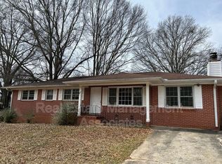 1343 Oakdale Dr, Griffin, GA 30224