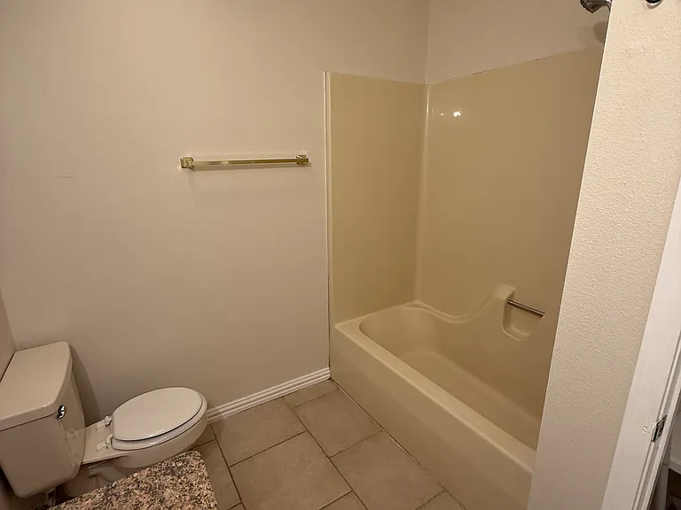 2611 Louisville St #2611 — Photo 7