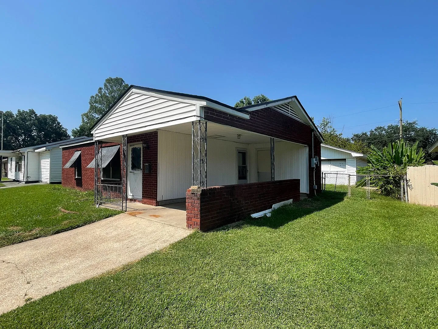 Beautiful 2 Bedroom Home in South Bossier — Photo 1