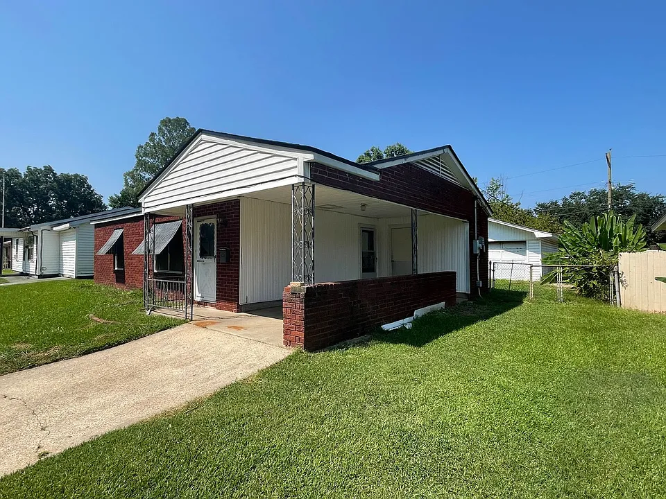 909 Princeton Ave