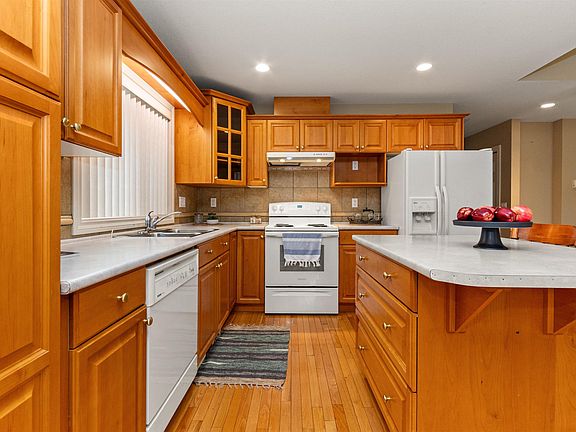 3rd image of 45819 Stevenson Rd #12
