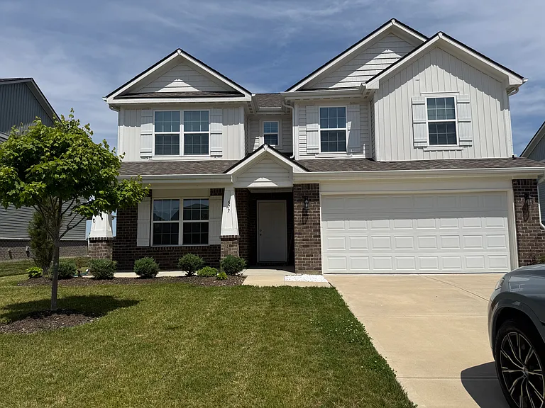 577 Freedom Dr — Photo 1