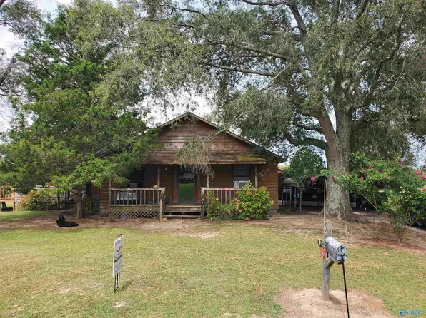 53 County Road 522, Fyffe, AL 35971