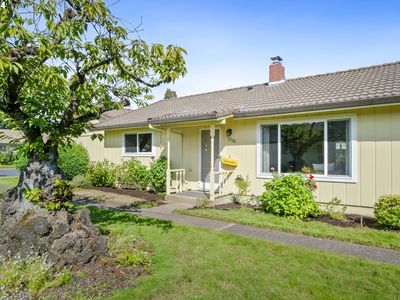 12520 SE Main St, Portland, OR, 97233