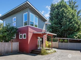 3527 SW 100th St, Seattle, WA 98146