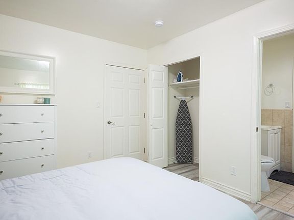 2nd image of 815 N Gardner St